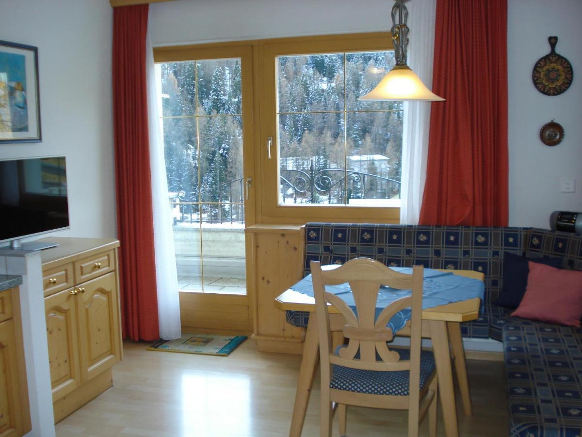 Apartamento Chasa Valetta Samnaun Habitación foto