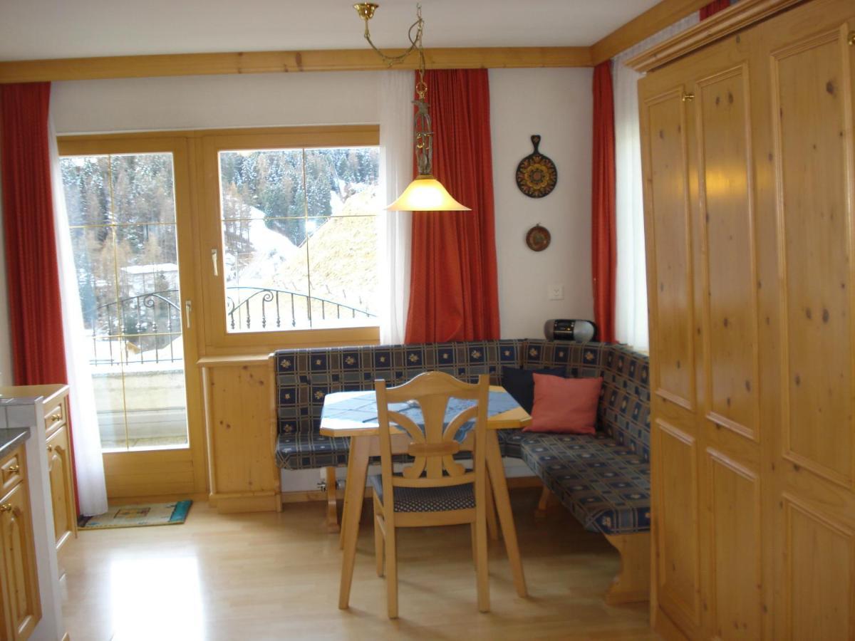 Apartamento Chasa Valetta Samnaun Habitación foto